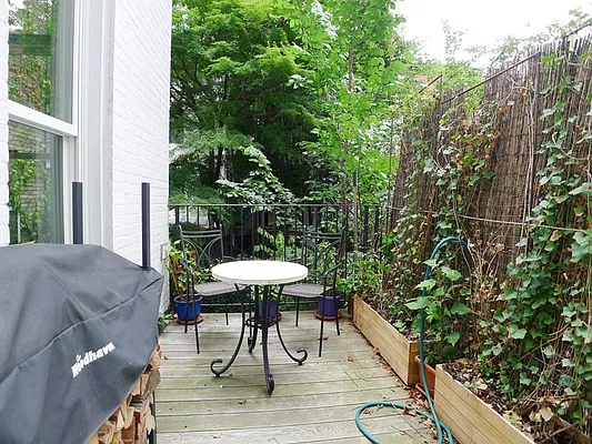 Rented by Sotheby's International Realty | media 18