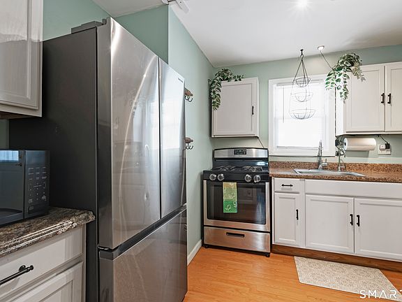 4th image of 14 Bantam Road