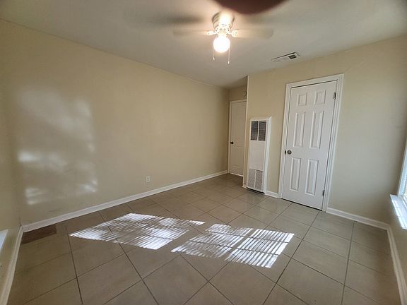 3rd image of 1613_15 Alamo Ave #1615