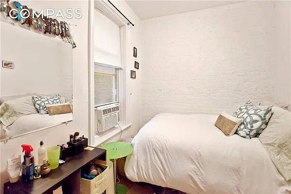 Rented by Compass | media 23