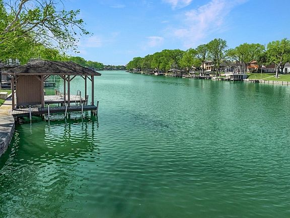 2nd image of 232 Laguna Rio