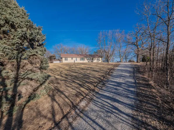 26992 Katydid Rd, Maryville, MO 64468