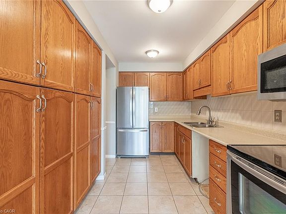 4th image of 800 Upper Paradise Rd #30