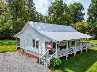 87 Laughing Waters Ln, Hayesville, NC 28904