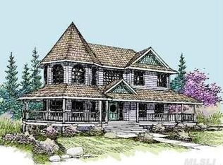 2 Cordwood Path, Saint James, NY 11780