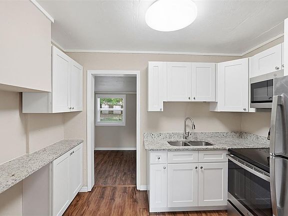 5th image of 303 JOSEPHINE AVENUE