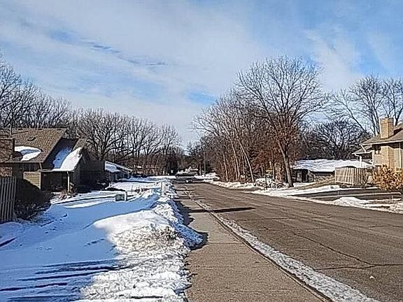 5th image of 10925 53rd Ave N