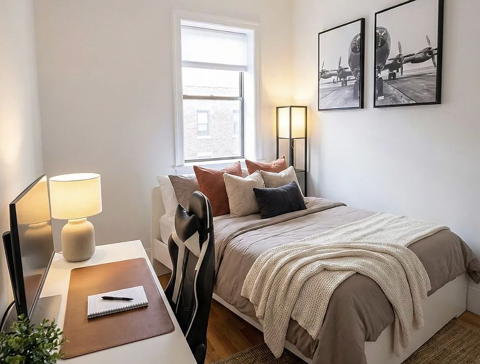 1st image of 922 Beacon St #1
