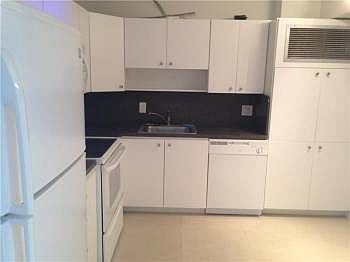 4th image of 2851 NE 183rd St APT 1112E