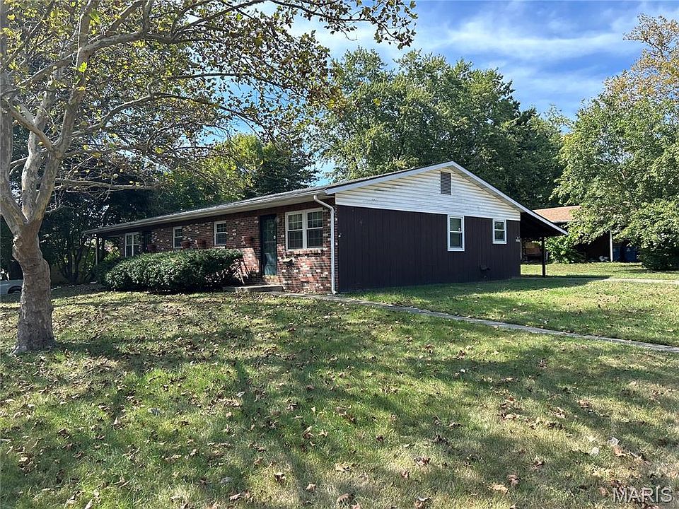 2nd image of 221 Bobbie Dr