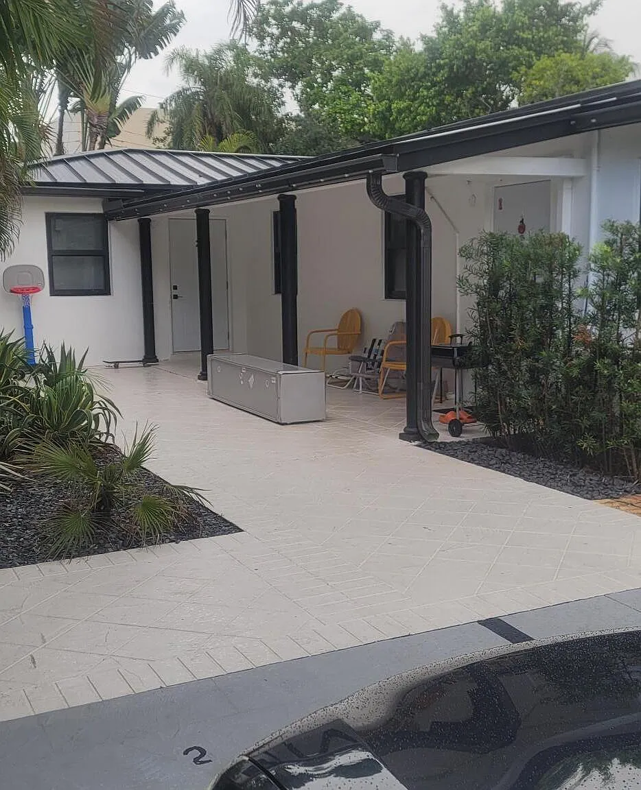 2 bed, 2.0 bath, 1325 sqft, $2,800 — Photo 2