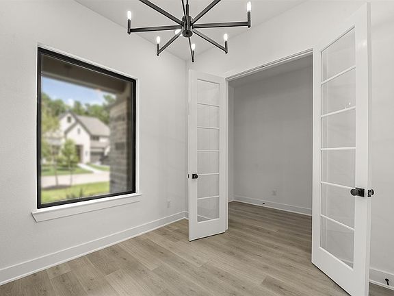 Granbury C home office