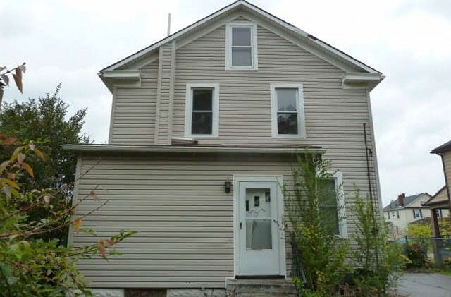 2nd image of 2140 E 30th St