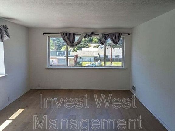 4th image of 277 Main Ave #4