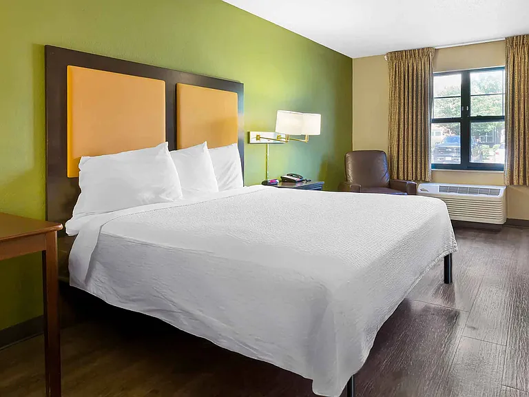 Studio Suite - 1 Queen Bed