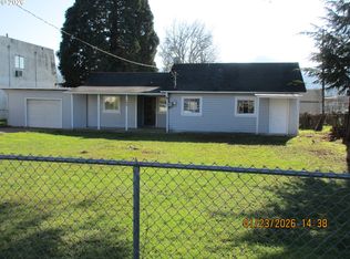 180 E 2nd Ave, Sutherlin, OR 97479