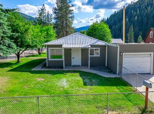 209 1st St, Wallace, ID 83873