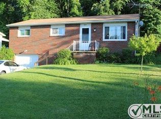 237 Greenbriar Ln, Wheeling, WV 26003