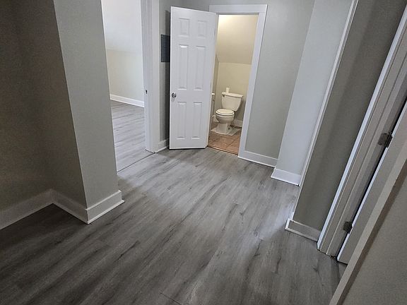 5th image of 558 E 18th St #B2b
