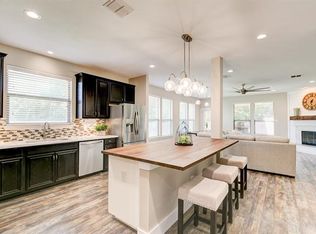 803 New York Ave, Midlothian, TX 76065