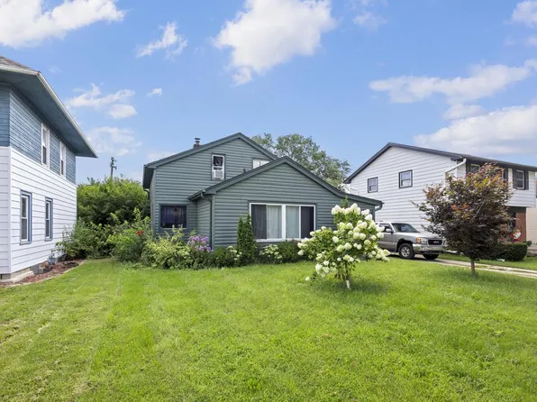 824 South 109th STREET, West Allis, WI 53214