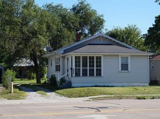 1203 Madison Ave, Wood River, IL 62095
