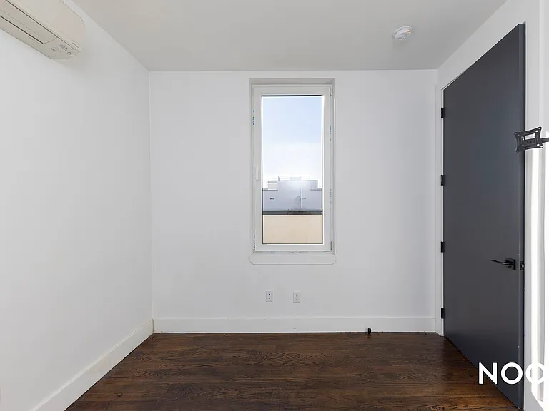 794 Rogers Ave #4D — Photo 14