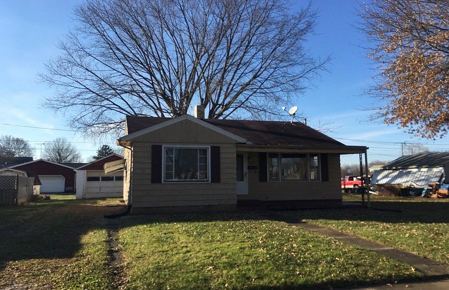 2nd image of 440 Wood Ave