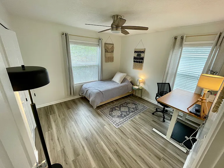 2219 Pine Pl — Photo 18