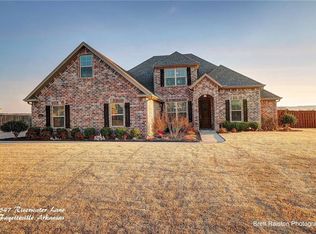 2547 Riverwater Ln, Fayetteville, AR 72703