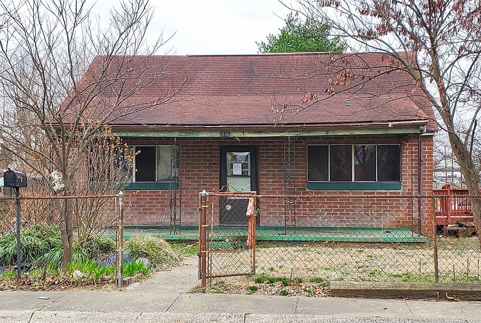 2nd image of 2036 Cullen Ave