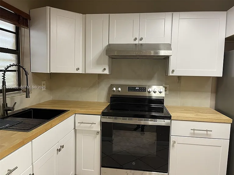 1250 Lincoln Rd #306 — Photo 4