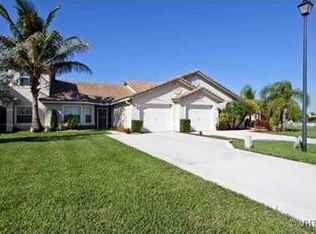 10502 Pelican Dr, Wellington, FL 33414