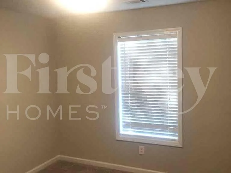 319 Hills Point Rd — Photo 13