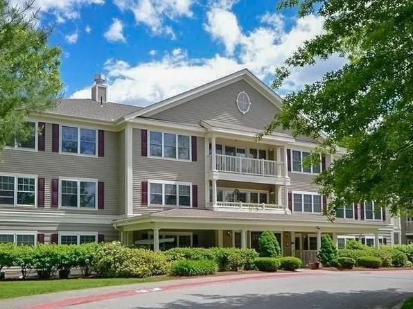 34 Meeting House Ln APT 115, Stow, MA 01775