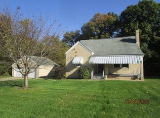 703 Hickory Dr, Aliquippa, PA 15001