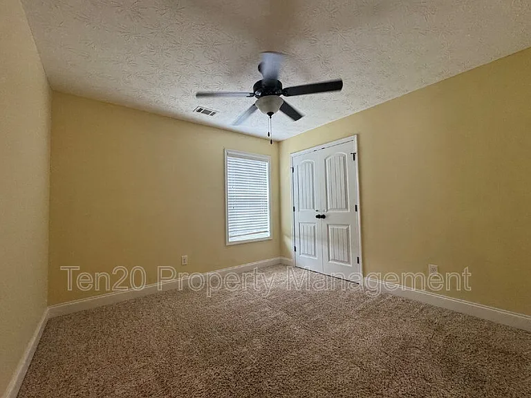7471 Coppice Dr — Photo 18