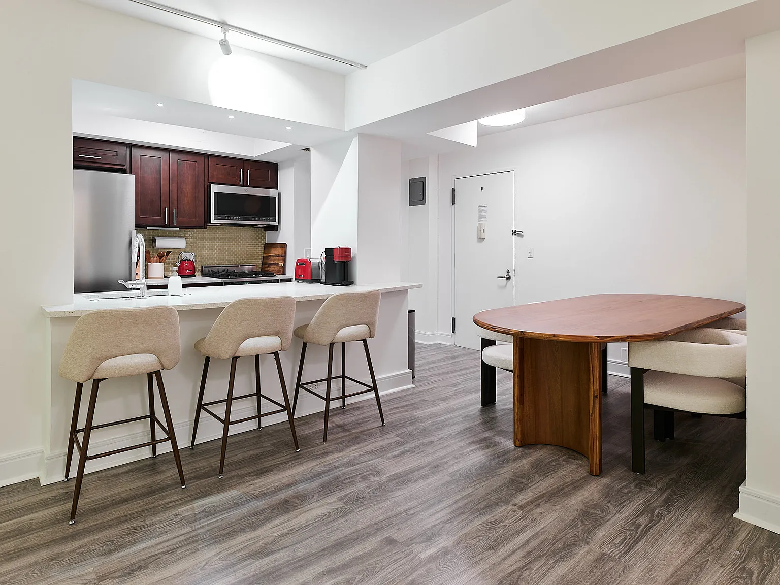225 East 63rd Street — Photo 2