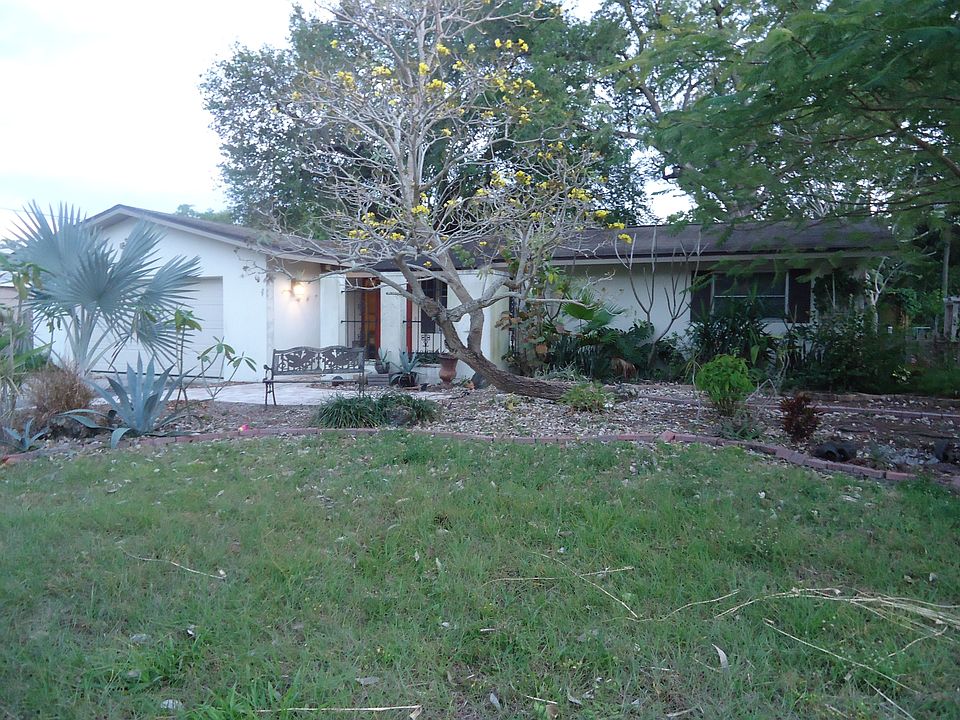 1st image of 4628 Siesta Cir