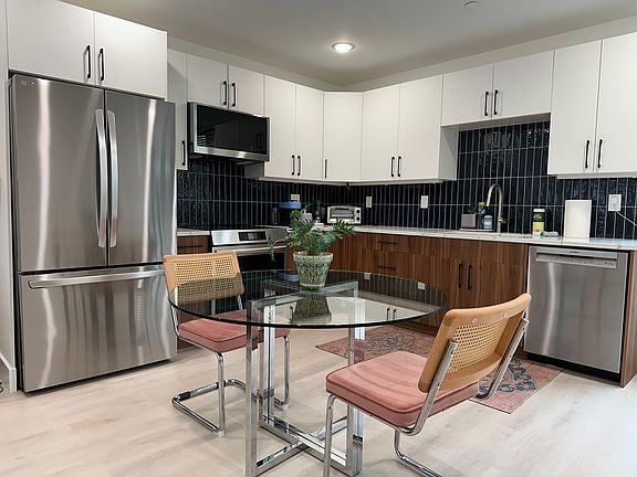Kitchen with disposal, induction stove, bosch dishwasher