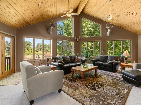7135 Camp 3 Rd NE, Columbus, MN 55025