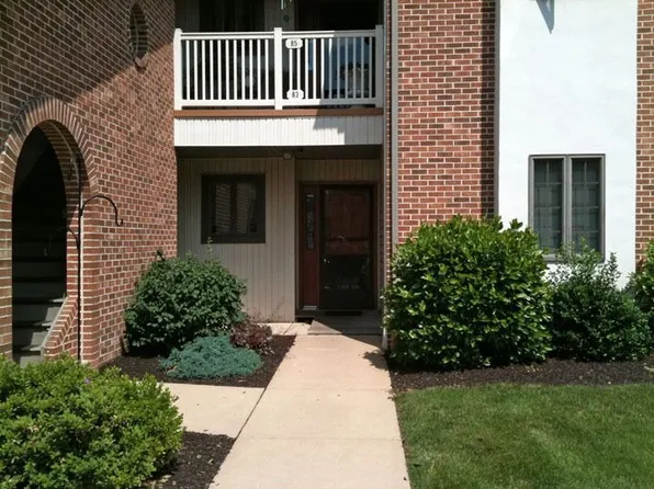 83 Black Oak Dr, Lancaster, PA 17602