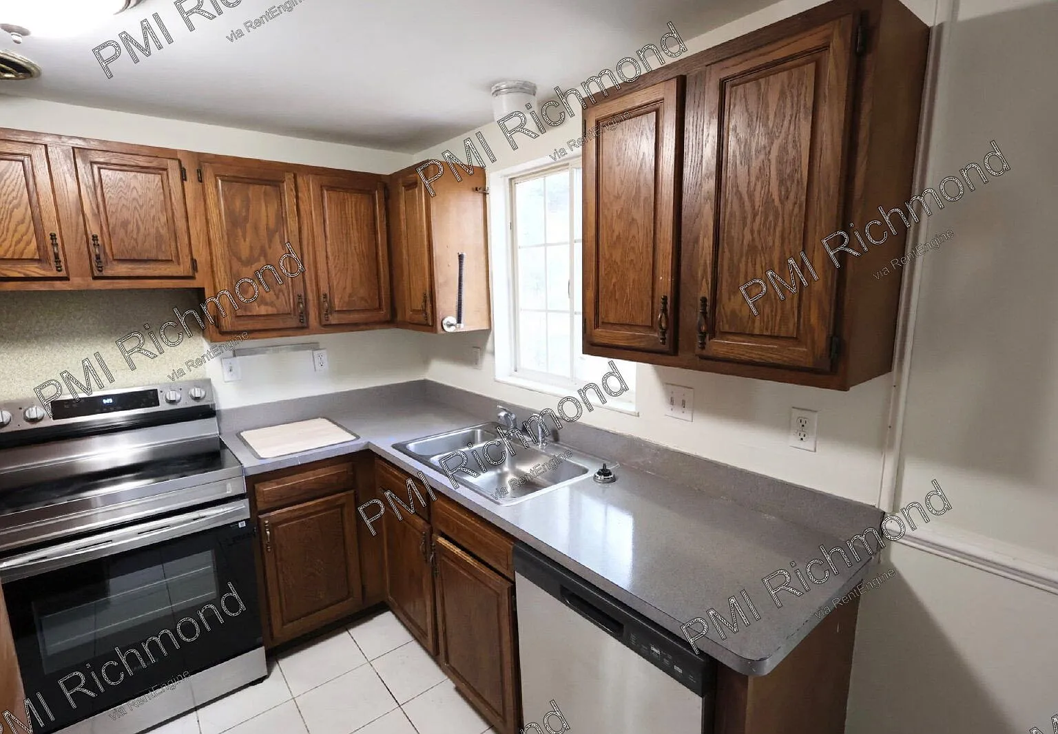 5 bed, 3.0 bath, 1988 sqft, $2,675 — Photo 4