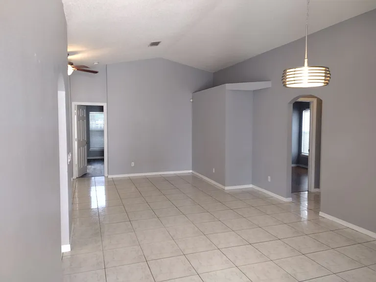 2358 Blue Sapphire Cir — Photo 3