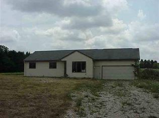 11201 Lahring Rd, Gaines, MI 48436