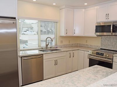 17469 Plaza Del Curtidor UNIT 202, San Diego, CA, 92128