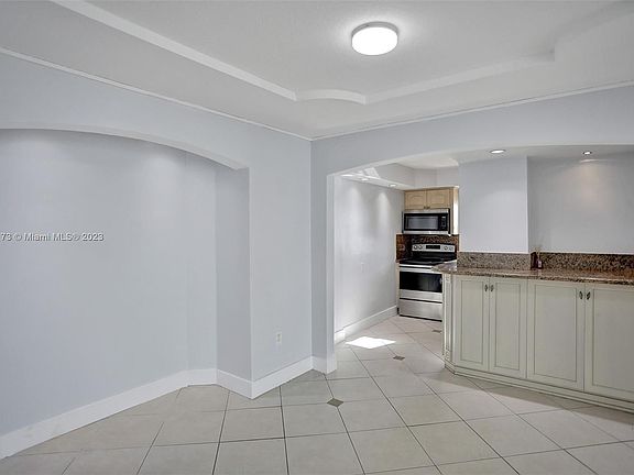 4th image of 5701 Collins Ave APT 1014