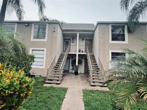 1020 NW 80th Ave APT 203, Pompano Beach, FL 33063