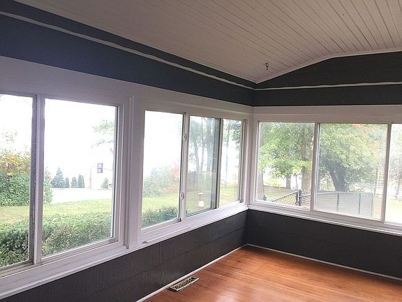 5th image of 9287 Silverside Dr
