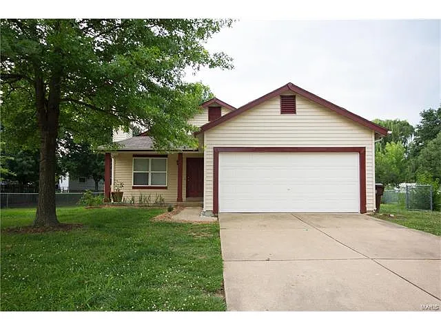 5025 Brittany Downs Dr photo 1